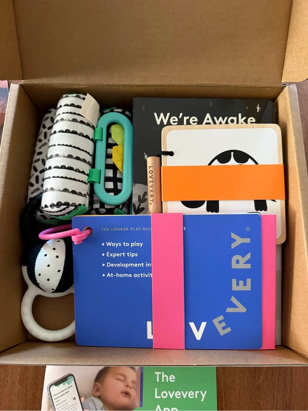 Lovevery The Looker Play Kit 0-2 Months w/ We’re Awake Bonus Book New in Box